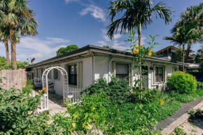 Cozy private studio 2 blocks from Pompano Beach
